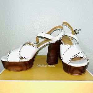 New with Box Michael Kors
Jessie Platform Sandals Size 7.5